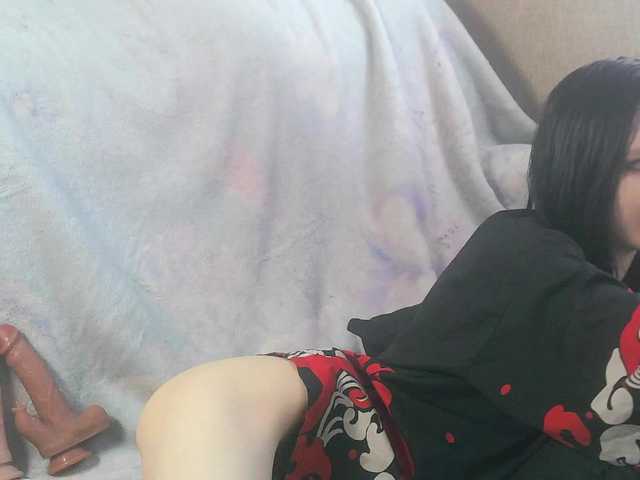 White-snow live cam on BongaCams