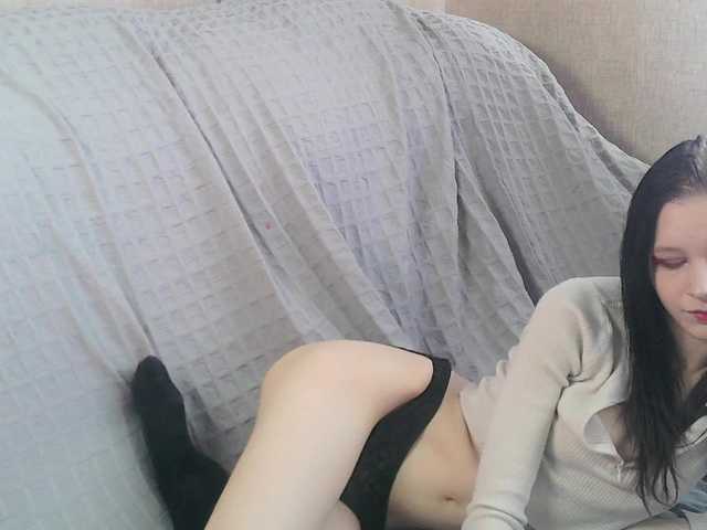White-snow live cam on BongaCams