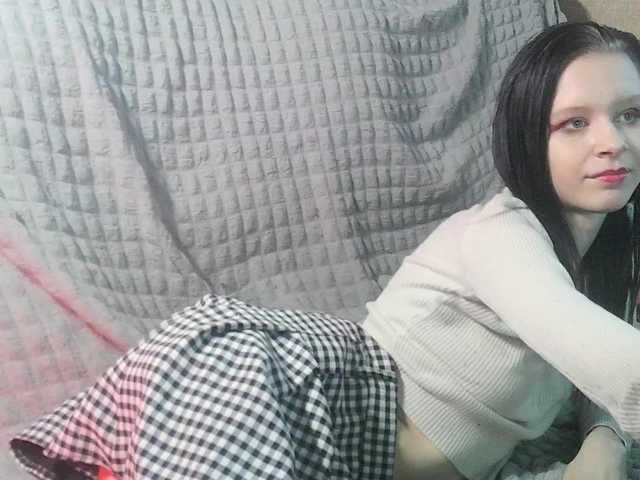 White-snow live cam on BongaCams