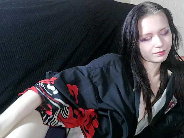 White-snow live cam on BongaCams