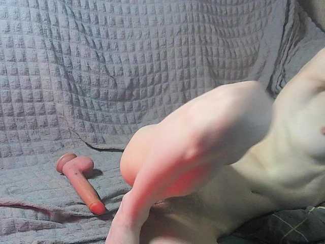 White-snow live cam on BongaCams