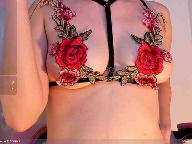 SweetieandJuiicy webcam