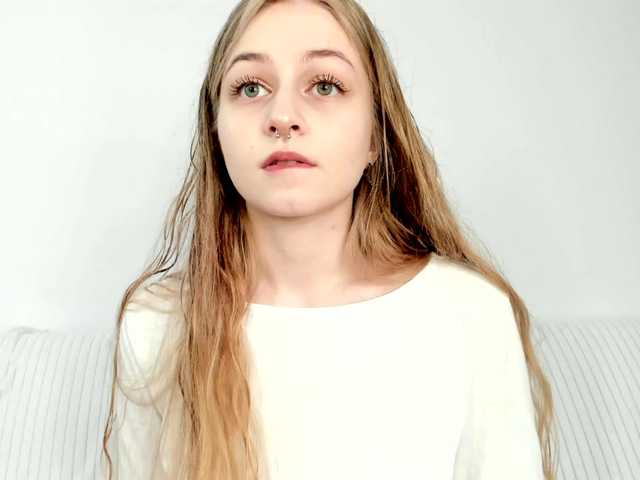 MiaMeowa's BongaCams show and profile