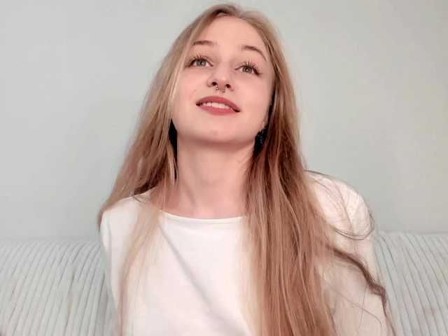 MiaMeowa's BongaCams show and profile