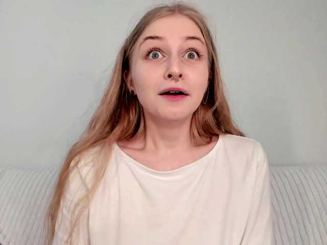 MiaMeowa's BongaCams show and profile