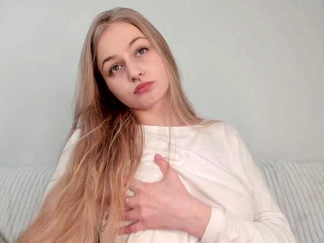 MiaMeowa's BongaCams show and profile