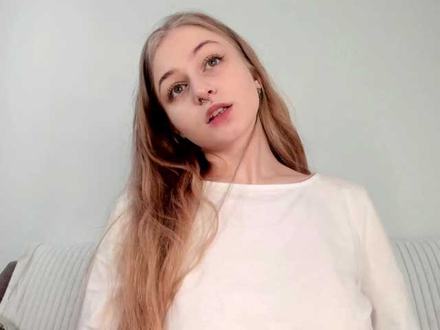 MiaMeowa's BongaCams show and profile