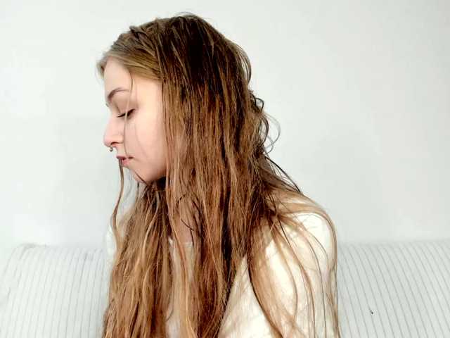 MiaMeowa's BongaCams show and profile