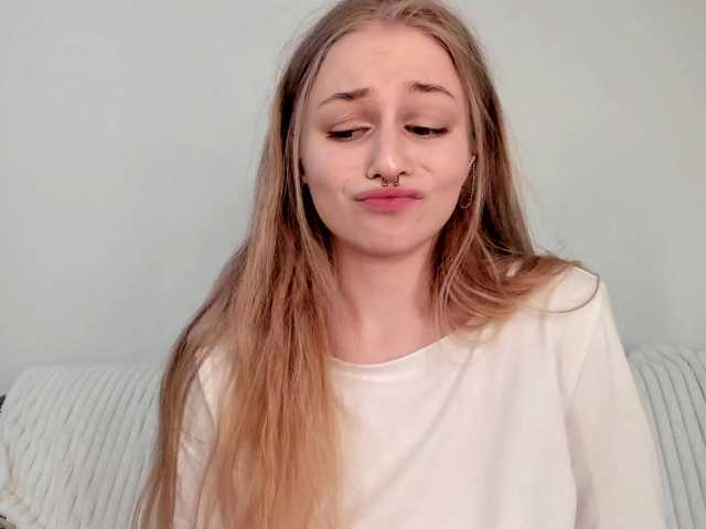 MiaMeowa's BongaCams show and profile