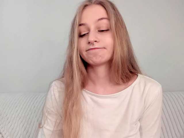 MiaMeowa's BongaCams show and profile