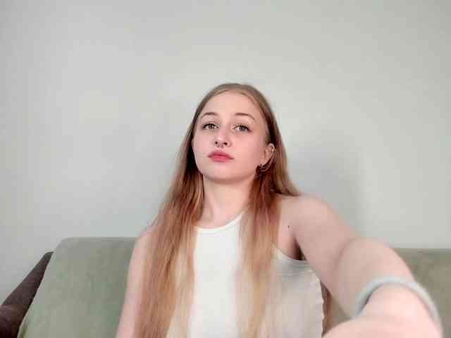 MiaMeowa webcam