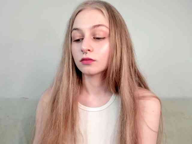 MiaMeowa webcam