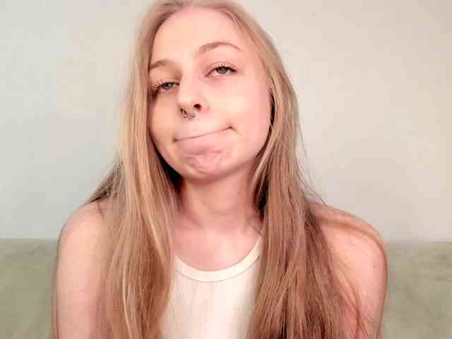 MiaMeowa webcam