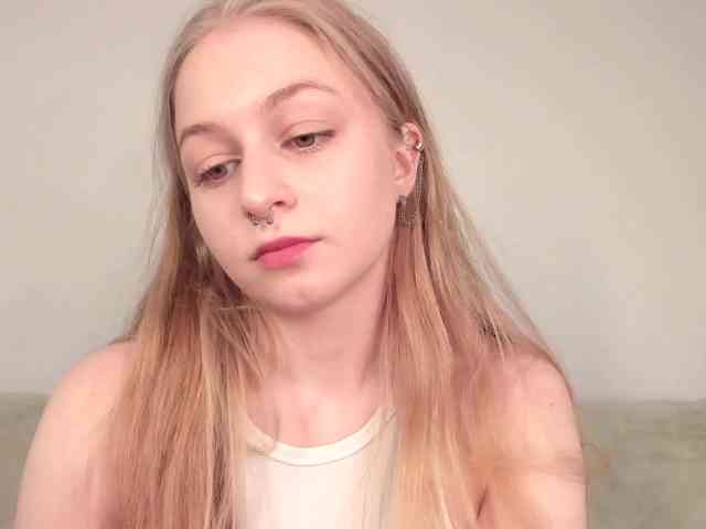 MiaMeowa webcam