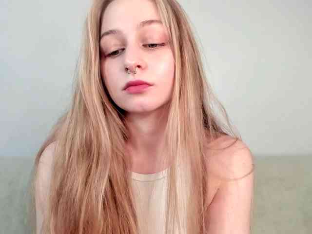 MiaMeowa webcam