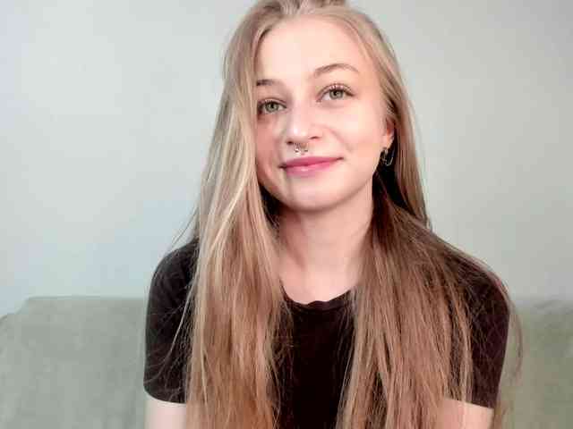 MiaMeowa webcam