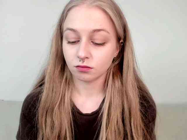 MiaMeowa webcam