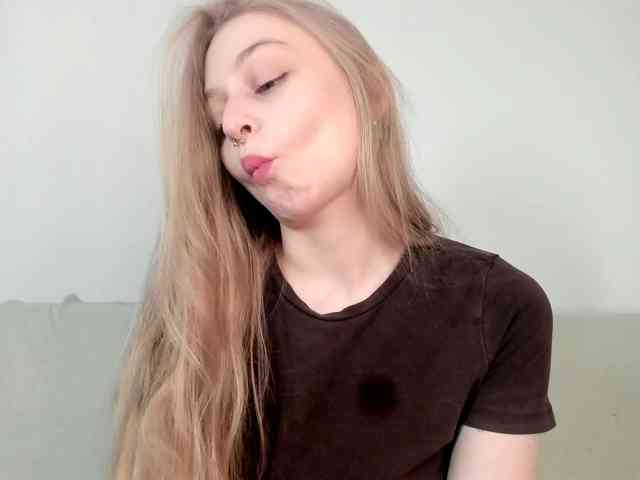 MiaMeowa webcam