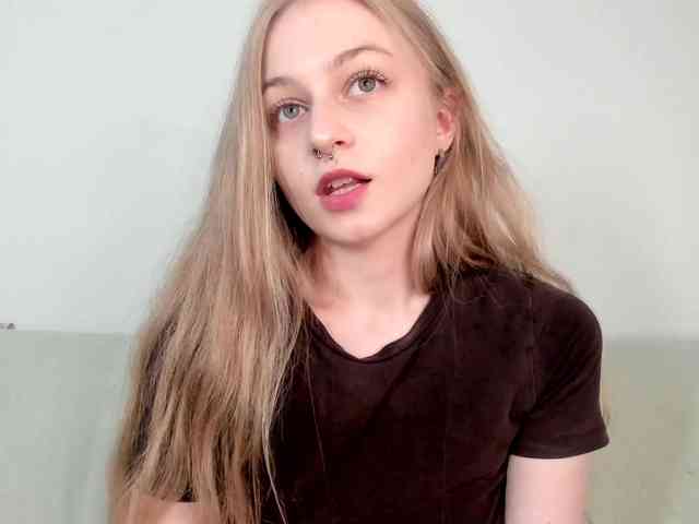 MiaMeowa webcam