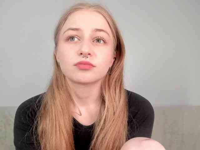 This model is live right now. MiaMeowa
