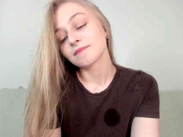 MiaMeowa webcam