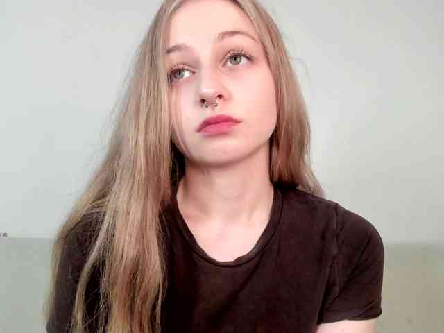 MiaMeowa webcam