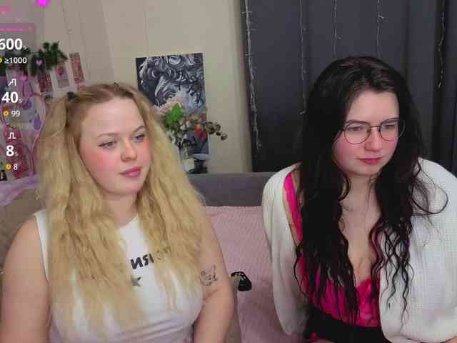 Kitty-and-Hannah webcam