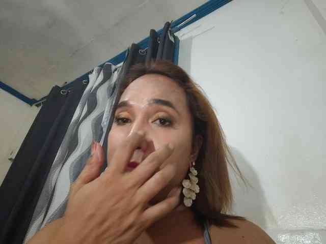 Kissescum4u Sex Cam Show