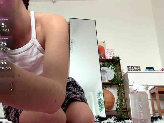 cherrrylips's live room