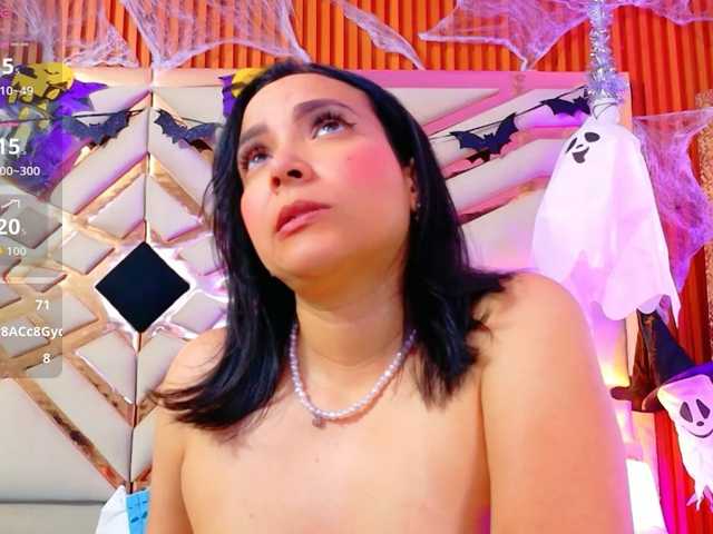 sluttyandmature live cam on BongaCams