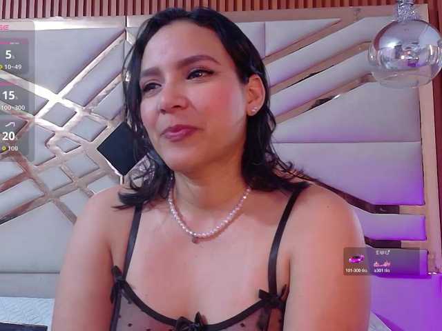 sluttyandmature live cam on BongaCams
