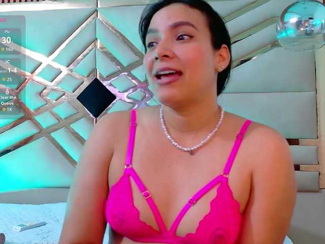 sluttyandmature live cam on BongaCams