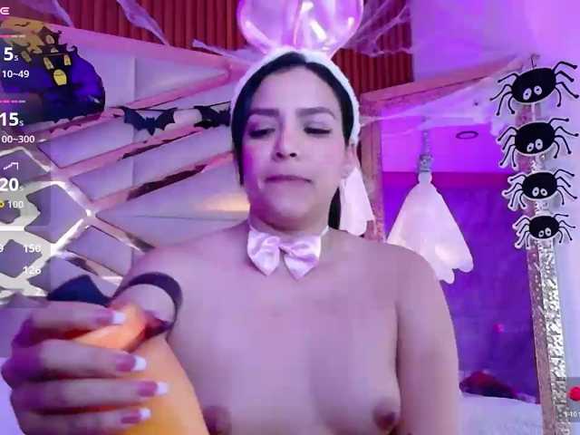 sluttyandmature live cam on BongaCams