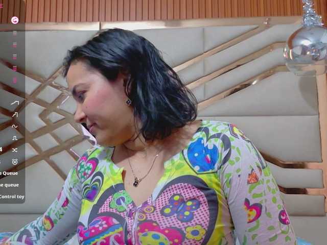 sluttyandmature live cam on BongaCams