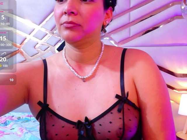 sluttyandmature live cam on BongaCams