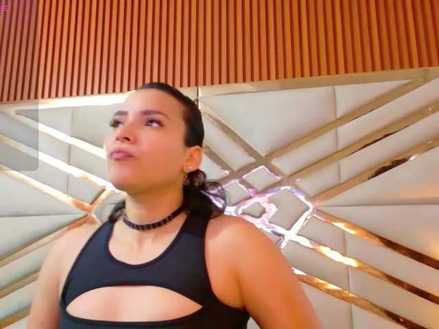 Sexyladyandhot live cam preview