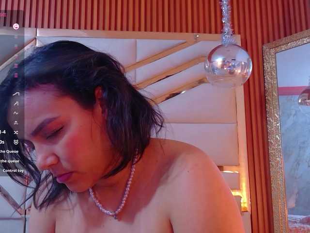 Sexyladyandhot live webcam show