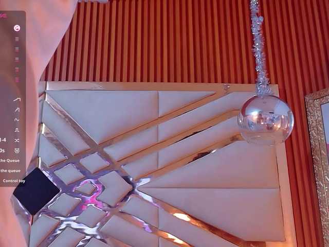 Sexyladyandhot live webcam show