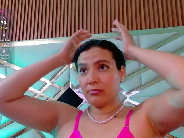 sluttyandmature live cam on BongaCams