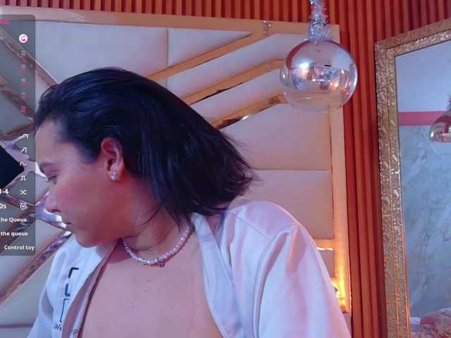 Sexyladyandhot live webcam show