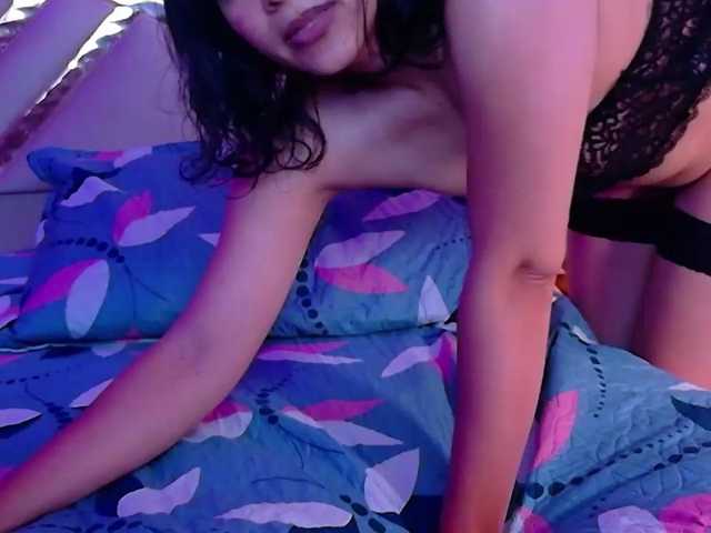 Sexyladyandhot live cam on BongaCams
