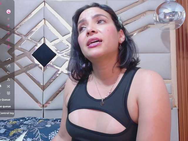 sluttyandmature live cam on BongaCams