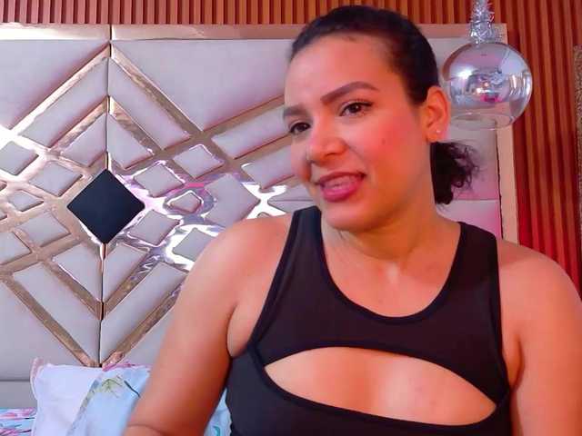 sluttyandmature live cam on BongaCams