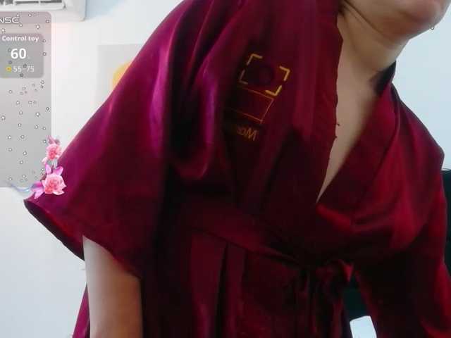 sluttyandmature live cam on BongaCams