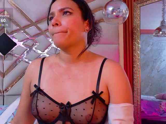 Sexyladyandhot webcam