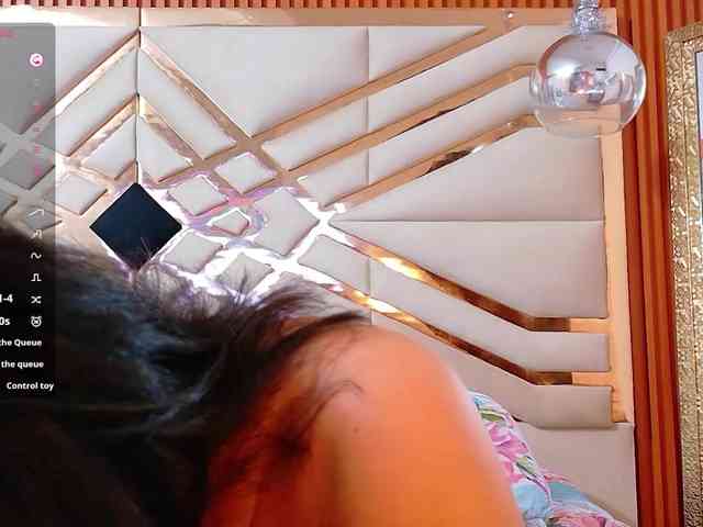Sexyladyandhot webcam