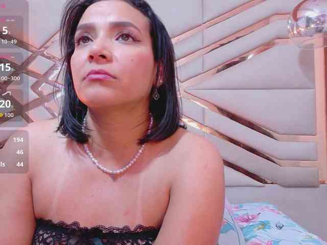 Sexyladyandhot webcam