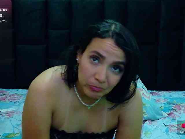 Sexyladyandhot webcam