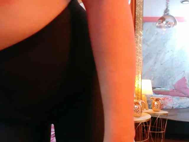 Sexyladyandhot webcam