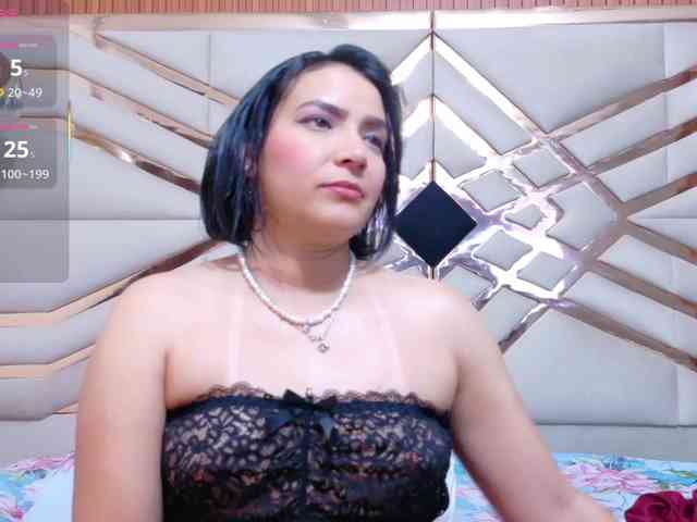 Sexyladyandhot webcam